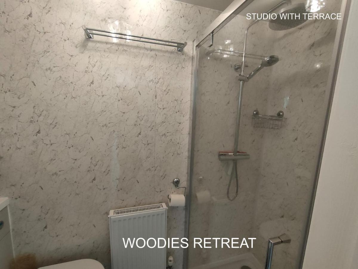 Woodies Peasmarsh Екстериор снимка